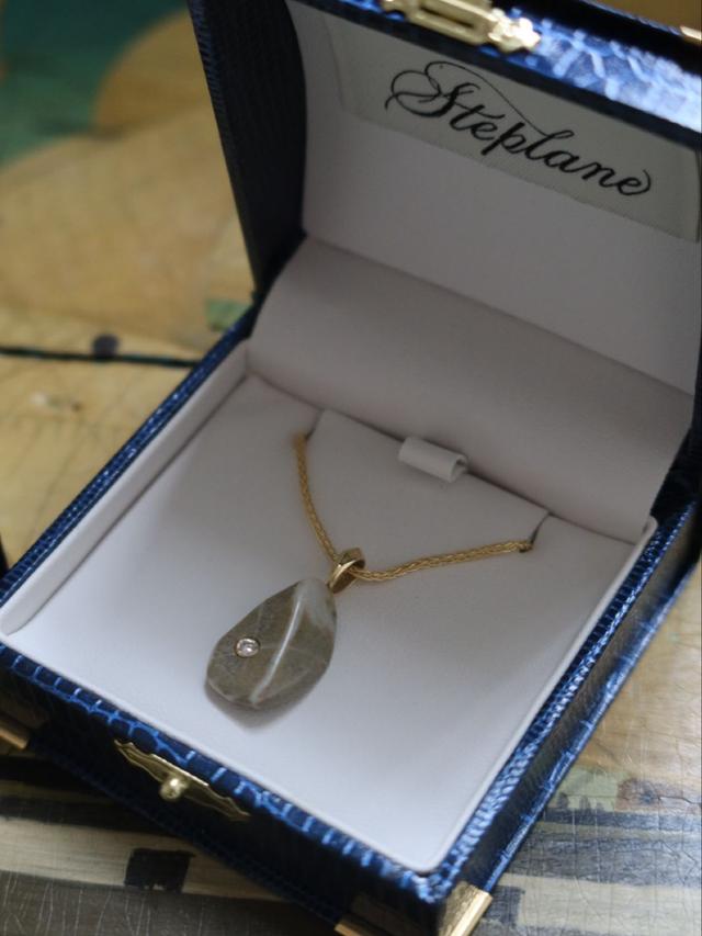18K Yellow Gold Chain and Coastal Charm