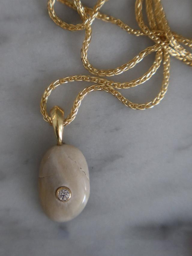 18K Yellow Gold Chain and Coastal Charm