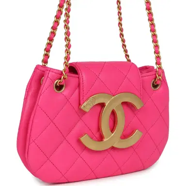 Chanel Chanel CC Mini Shoulder Bag Fuchsia Lambskin Antique Gold Hardware | Thumbnail 2 Chanel Chanel CC Mini Shoulder Bag Fuchsia Lambskin Antique Gold Hardware | Thumbnail 2