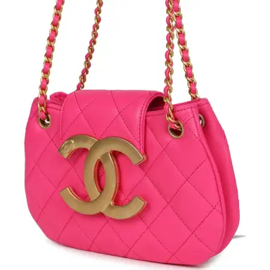 Chanel Chanel CC Mini Shoulder Bag Fuchsia Lambskin Antique Gold Hardware | Thumbnail 5 Chanel Chanel CC Mini Shoulder Bag Fuchsia Lambskin Antique Gold Hardware | Thumbnail 5