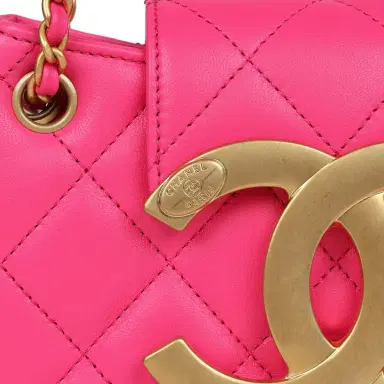 Chanel Chanel CC Mini Shoulder Bag Fuchsia Lambskin Antique Gold Hardware | Thumbnail 6 Chanel Chanel CC Mini Shoulder Bag Fuchsia Lambskin Antique Gold Hardware | Thumbnail 6