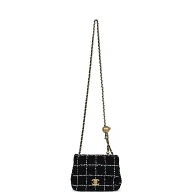 Chanel Chanel Pearl Crush Mini Square Flap Bag White and Black Tweed Antique Gold Hardware | Thumbnail 7