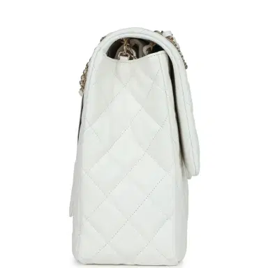 Chanel Chanel XXL Flap Bag White Shiny Caviar Light Gold Hardware | Thumbnail 3 Chanel Chanel XXL Flap Bag White Shiny Caviar Light Gold Hardware | Thumbnail 3