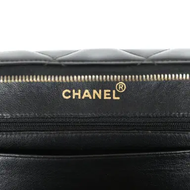 Chanel Vintage Chanel Lunchbox Vanity Black Patent Leather Gold Hardware | Thumbnail 10