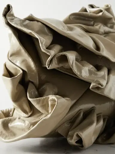 Dries Van Noten Scrunchie Ruffled Glossed-leather Clutch | Thumbnail 4
