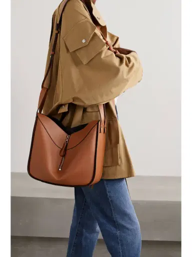 Loewe Hammock Small Textured-leather Shoulder Bag | Thumbnail 6 Loewe Hammock Small Textured-leather Shoulder Bag | Thumbnail 6