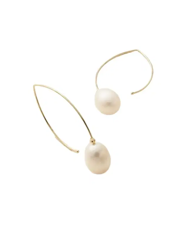 Small 14-karat Gold Pearl Earrings