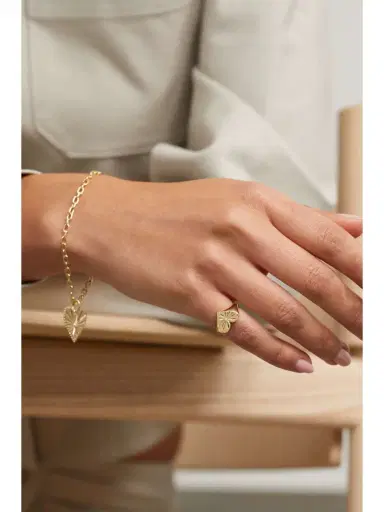 Marlo Laz Heart 14-karat Gold Diamond Signet Ring | Thumbnail 5 Marlo Laz Heart 14-karat Gold Diamond Signet Ring | Thumbnail 5