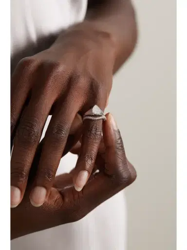 Yvonne Léon Chevalière Set Of Two 9-karat White Gold Diamond Rings | Thumbnail 2