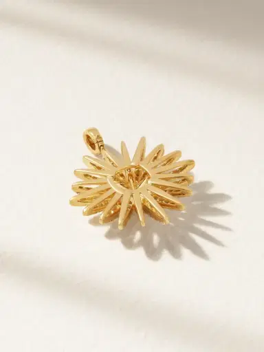 David Yurman Starburst Xl 18-karat Gold Diamond Pendant | Thumbnail 3 David Yurman Starburst Xl 18-karat Gold Diamond Pendant | Thumbnail 3