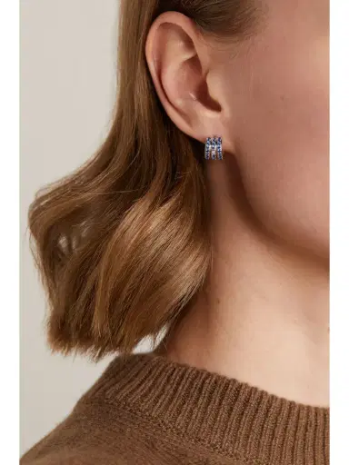 Piaget Possession 18-karat White Gold, Sapphire And Diamond Single Earring | Thumbnail 2 Piaget Possession 18-karat White Gold, Sapphire And Diamond Single Earring | Thumbnail 2