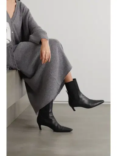 TOTEME The Mid Heel Leather Chelsea Boots | Thumbnail 2