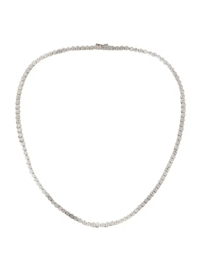 18-karat White Gold Diamond Necklace
