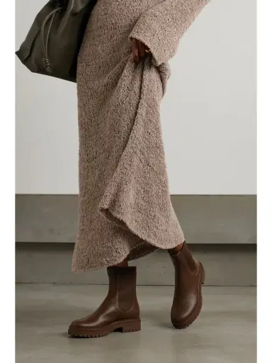 Gianvito Rossi Chester Leather Chelsea Boots | Thumbnail 2 Gianvito Rossi Chester Leather Chelsea Boots | Thumbnail 2