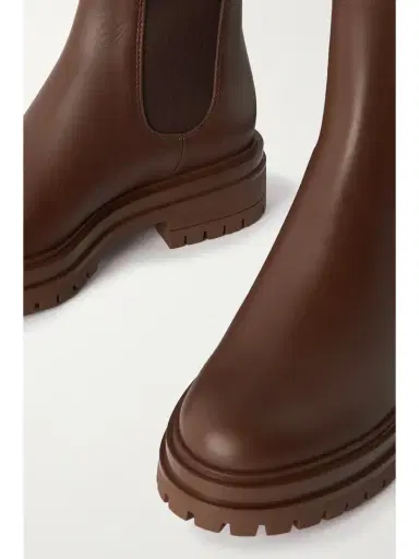 Gianvito Rossi Chester Leather Chelsea Boots | Thumbnail 4 Gianvito Rossi Chester Leather Chelsea Boots | Thumbnail 4