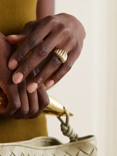 Yvonne Léon 9-karat White And Yellow Gold Diamond Ring | Thumbnail 2