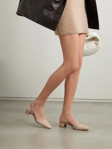 Manolo Blahnik Aspro 30 Patent-leather Pumps | Thumbnail 2 Manolo Blahnik Aspro 30 Patent-leather Pumps | Thumbnail 2
