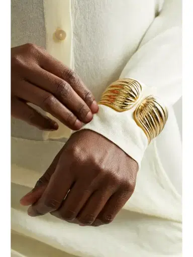 DAVID WEBB Scallop 18-karat Gold Cuff | Thumbnail 2