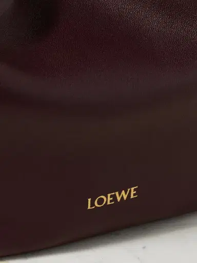 Loewe Squeeze Small Chain-embellished Gathered Leather Shoulder Bag | Thumbnail 4 Loewe Squeeze Small Chain-embellished Gathered Leather Shoulder Bag | Thumbnail 4