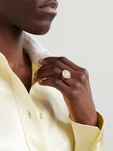 Sydney Evan Small Luck Coin 14-karat Gold Diamond Signet Ring | Thumbnail 2