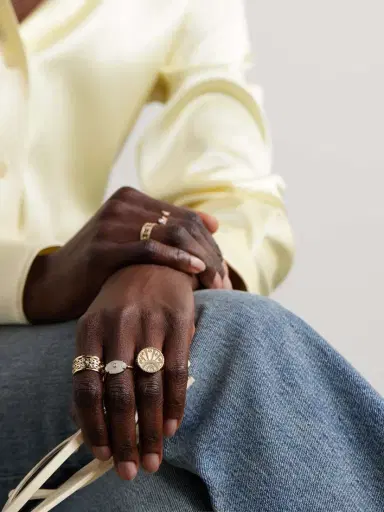 Sydney Evan Small Luck Coin 14-karat Gold Diamond Signet Ring | Thumbnail 5