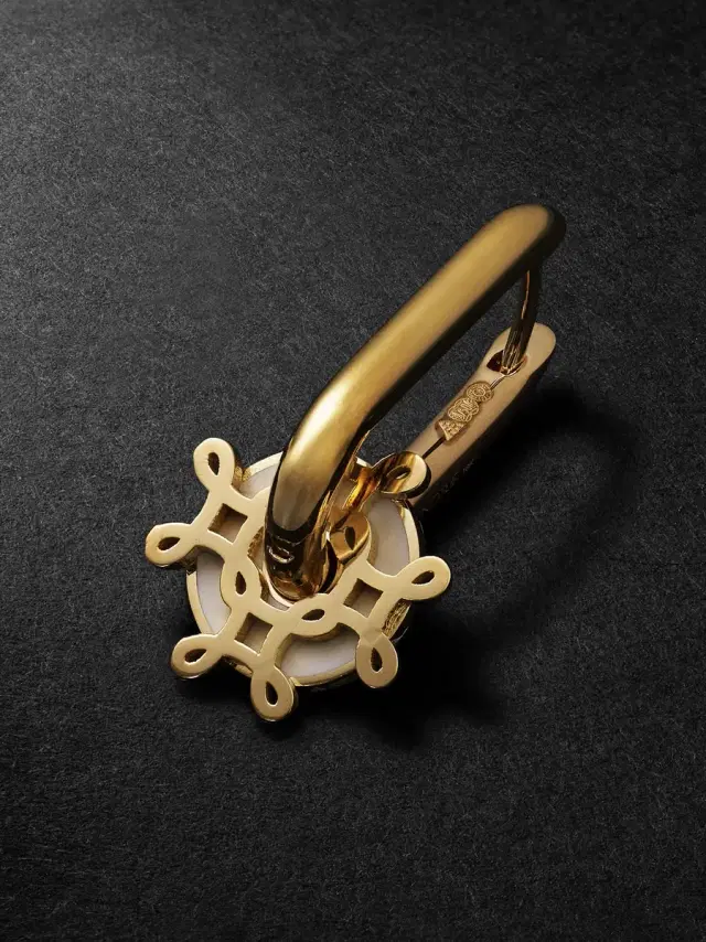 Small Chubby Ear Hoop and Never Ending Knot 18-Karat Gold and Enamel Single Earring - Men