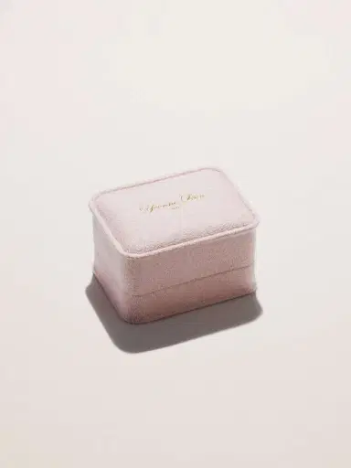 Yvonne Léon 9-karat Gold, Agate And Diamond Signet Ring | Thumbnail 5