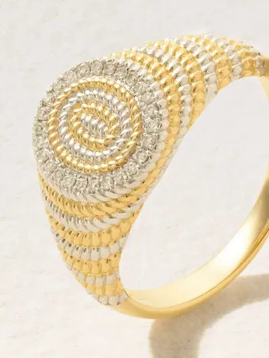 Yvonne Léon Mini Chevalière 9-karat Yellow And White Gold Diamond Signet Ring | Thumbnail 4 Yvonne Léon Mini Chevalière 9-karat Yellow And White Gold Diamond Signet Ring | Thumbnail 4
