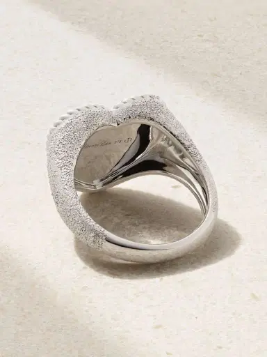 Yvonne Léon Chevalière Coeur Pailletee 9-karat White Gold Diamond Ring | Thumbnail 3