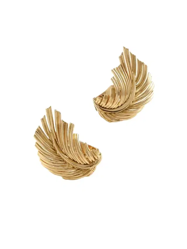 + Van Cleef & Arpels Vintage 1970s 18-karat Gold Clip Earrings