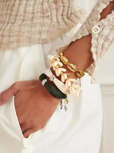 TOHUM Concha Multi Natural Puka Gold-plated Shell Bracelet | Thumbnail 5 TOHUM Concha Multi Natural Puka Gold-plated Shell Bracelet | Thumbnail 5