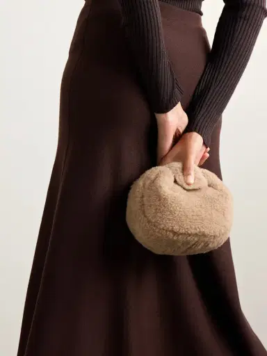 Gabriela Hearst Soft Demi Wool, Silk And Cashmere-blend Clutch | Thumbnail 2 Gabriela Hearst Soft Demi Wool, Silk And Cashmere-blend Clutch | Thumbnail 2