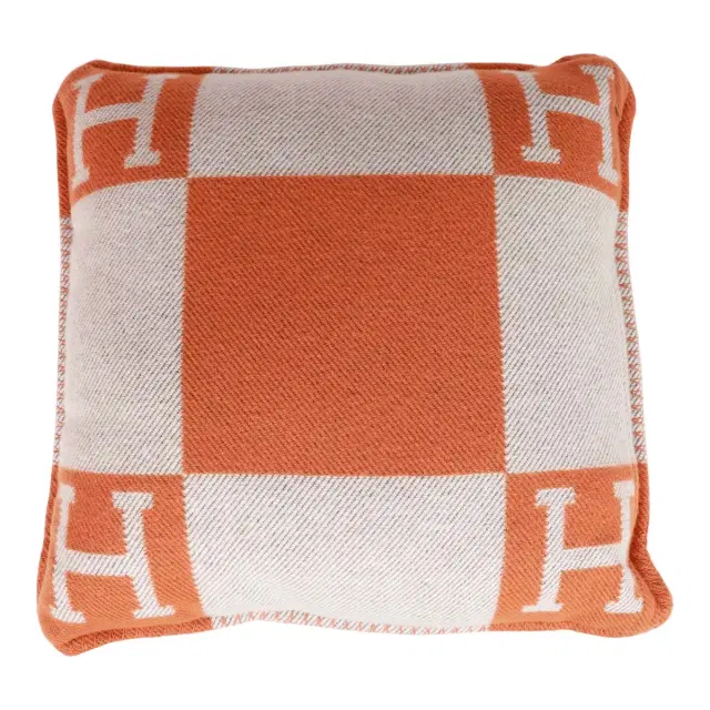 HERMÈS Hermes "Avalon" Ecru and Potiron Signature H Cushion PM