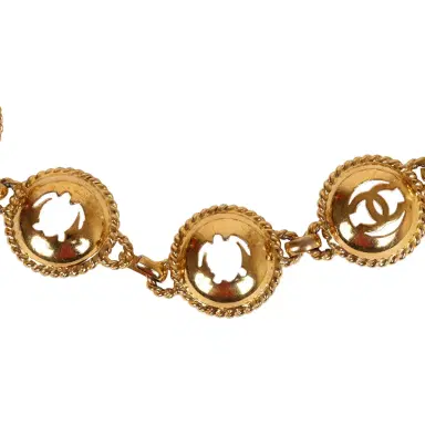 Chanel Vintage Chanel Round Cutout Lucky Charms Chain Belt Gold Metal | Thumbnail 4 Chanel Vintage Chanel Round Cutout Lucky Charms Chain Belt Gold Metal | Thumbnail 4