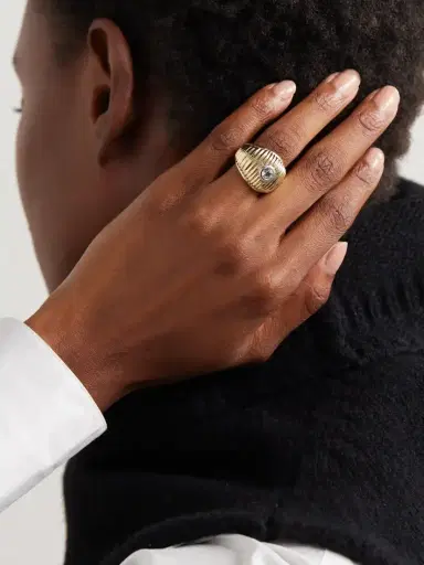 Yvonne Léon 9-karat Gold Topaz Ring | Thumbnail 2 Yvonne Léon 9-karat Gold Topaz Ring | Thumbnail 2