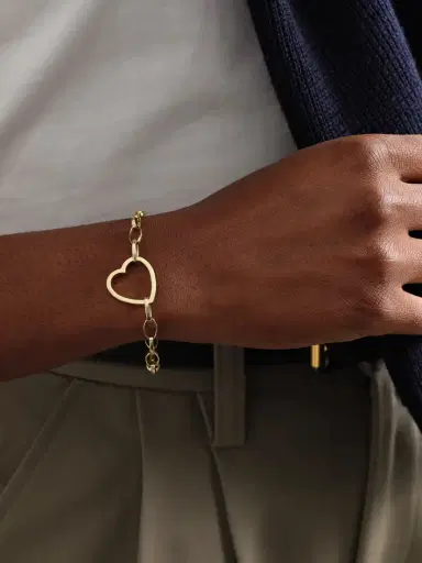 Jennifer Meyer Medium Edith Open Heart 18-karat Gold Bracelet | Thumbnail 2 Jennifer Meyer Medium Edith Open Heart 18-karat Gold Bracelet | Thumbnail 2
