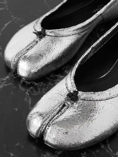 Maison Margiela Tabi Metallic Cracked-leather Ballet Flats | Thumbnail 4 Maison Margiela Tabi Metallic Cracked-leather Ballet Flats | Thumbnail 4