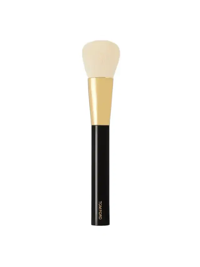 Cheek Brush 06