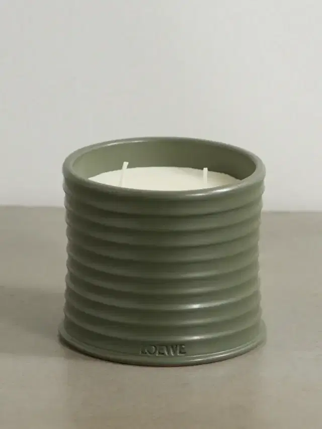 LOEWE PERFUMES Medium Scented Candle, 610g