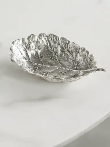 Buccellati Oak Leaf Silver Bowl | Thumbnail 1 Buccellati Oak Leaf Silver Bowl | Thumbnail 1