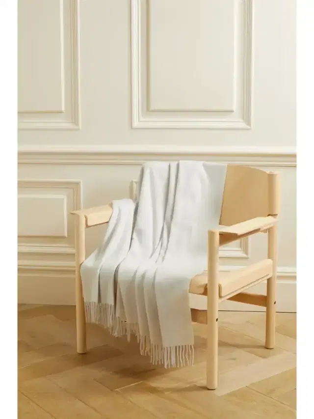 Brunello Cucinelli Fringed Cashmere Travel Blanket