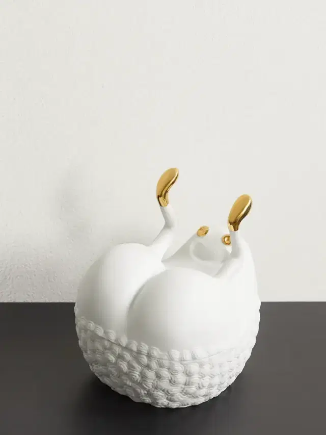 + Haas Brothers Butts Up Gold-plated Porcelain Box