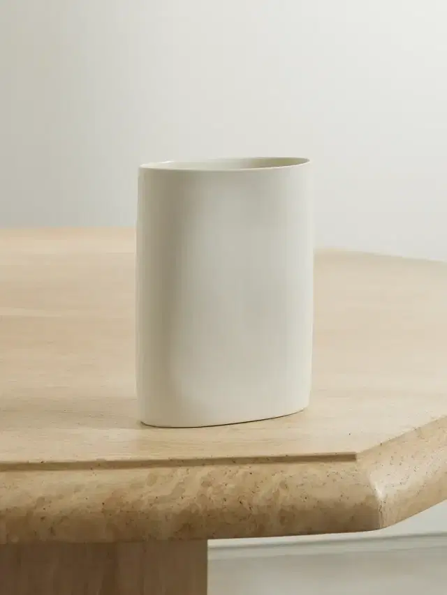 + Net Sustain Oval Medium Porcelain Vase