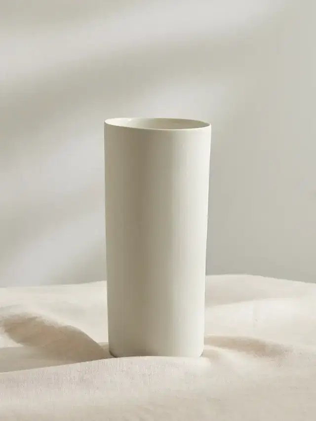 + Net Sustain Round Medium Porcelain Vase