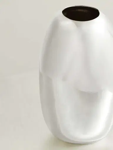 Dinosaur Designs Pebble Medium Silver-plated Vase | Thumbnail 3 Dinosaur Designs Pebble Medium Silver-plated Vase | Thumbnail 3