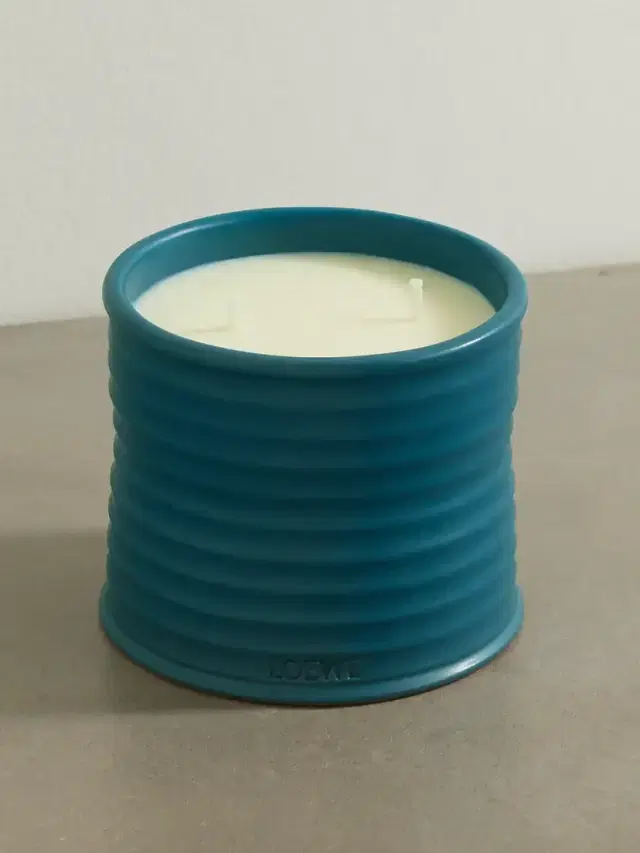 Incense Medium Scented Candle, 610g