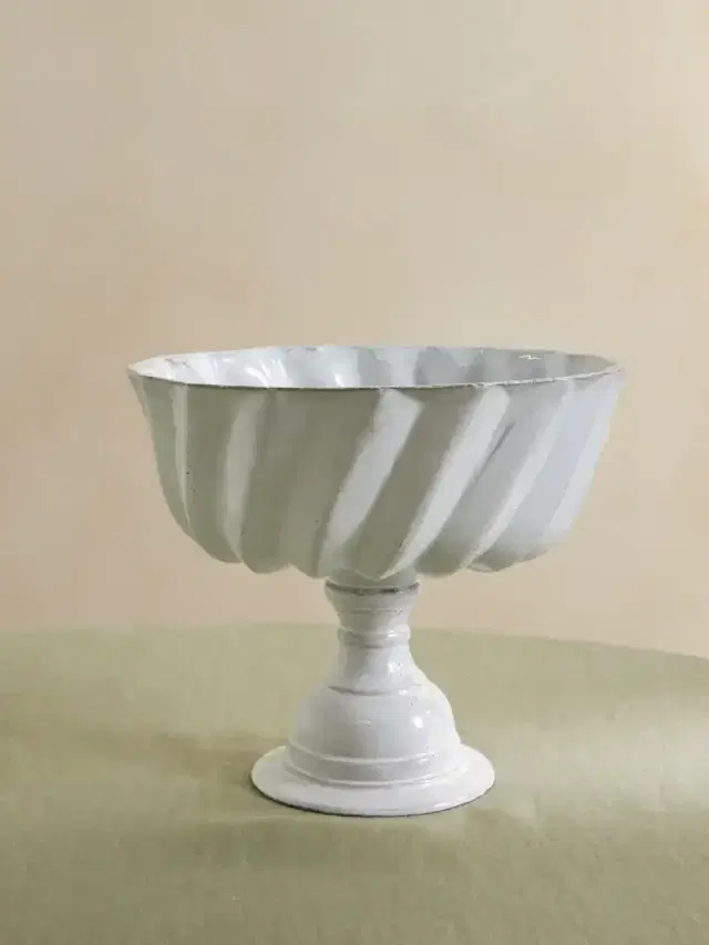 Tom Ceramic Serving Bowl