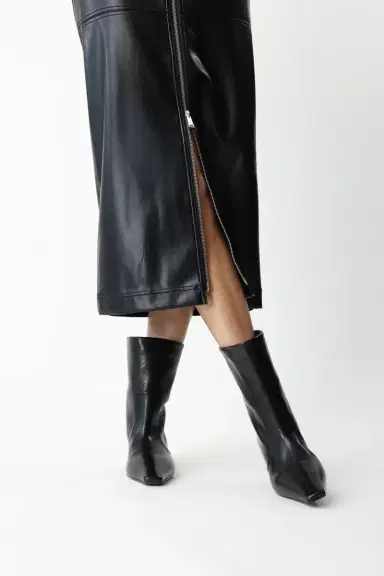 Brunello Cucinelli Classic Ankle Boot | Thumbnail 2