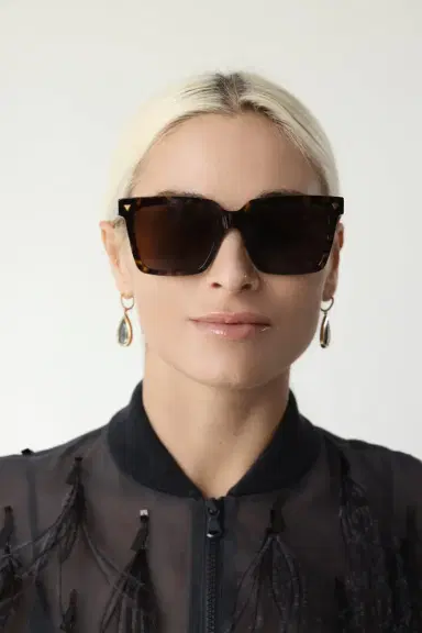 Bottega Veneta Classic Sunglasses - Tortoise | Thumbnail 2