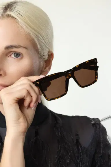 Bottega Veneta Classic Sunglasses - Tortoise | Thumbnail 3